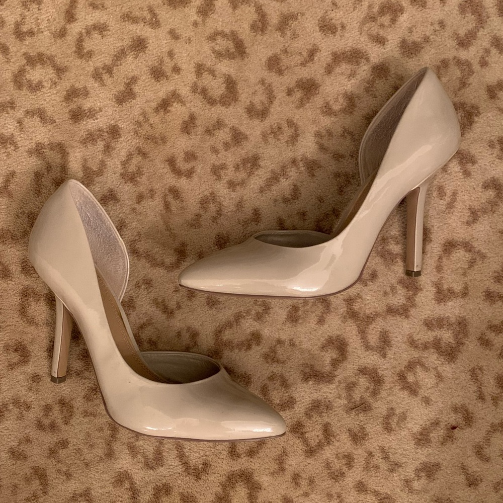 BCBG Paris Jaze Nude Pump